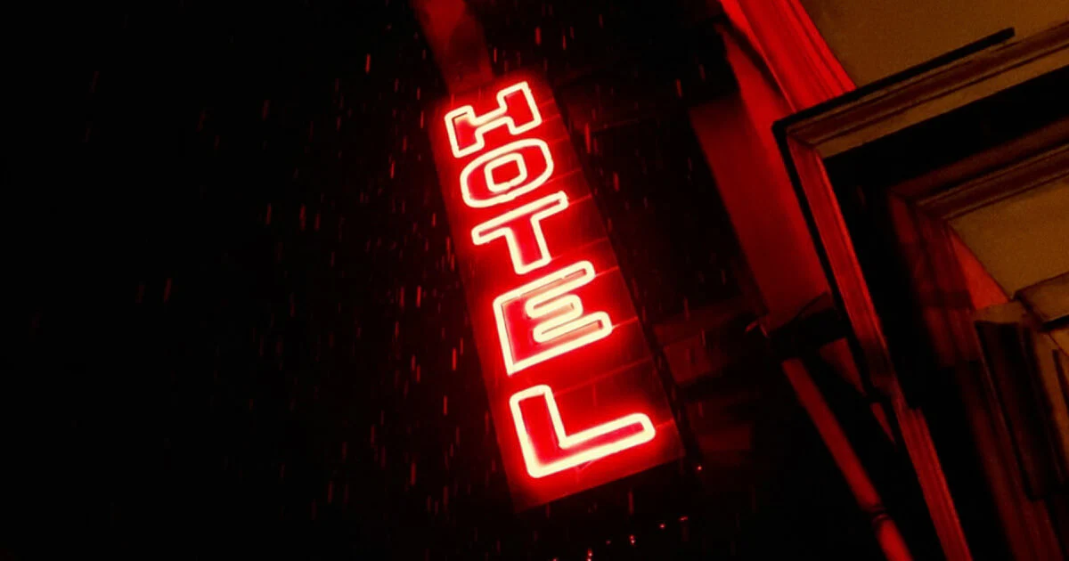 Custom Outdoor Neon Sign Options for Restaurants, Cafes, and Retail Stores