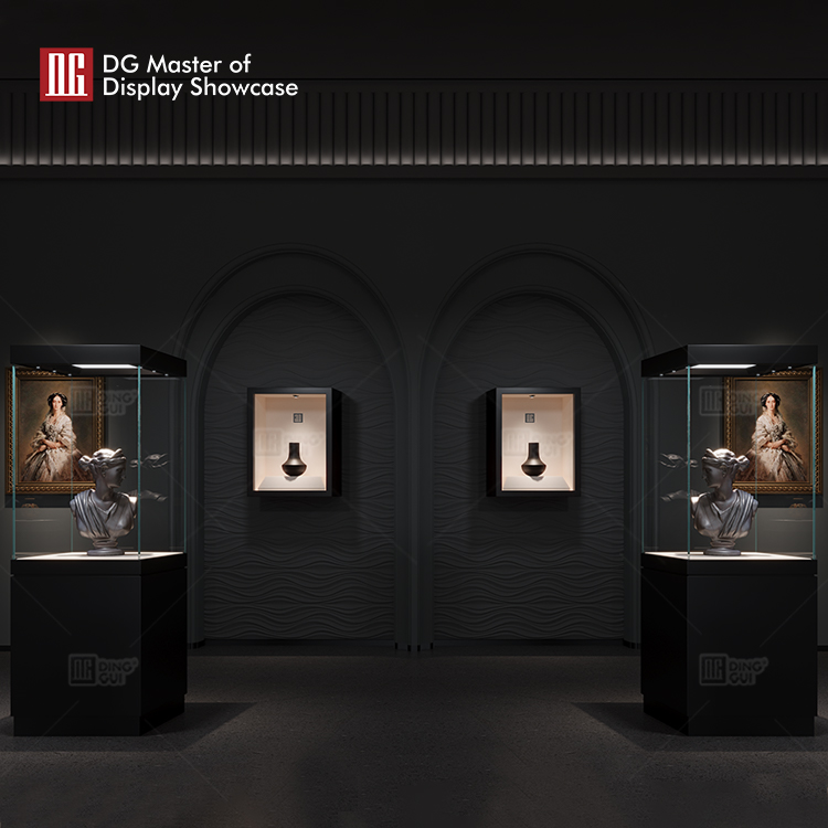 Security Features to Consider in a Luxury Jewelry Showcase
