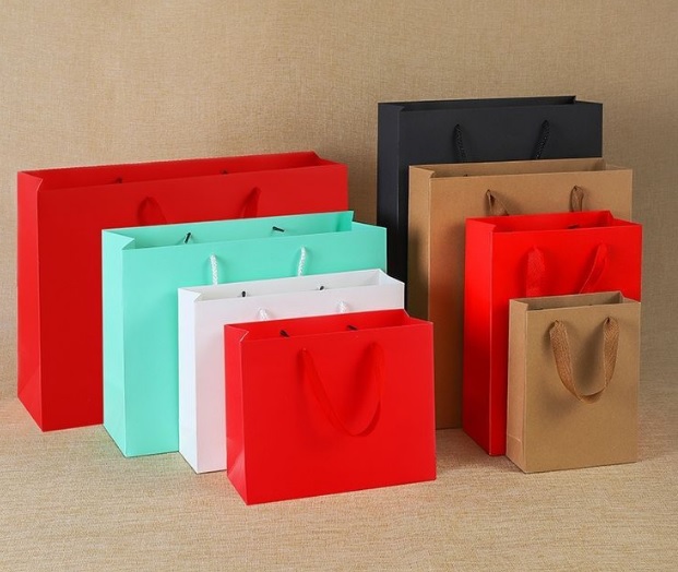 Custom Gift Bags: Packaging Game-Changers